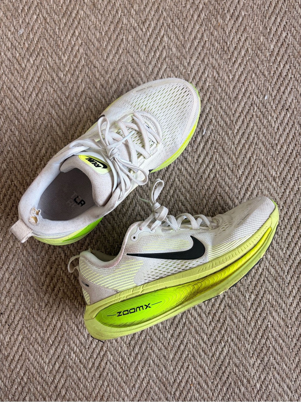 Nike Vomero Running Shoes White Size 8